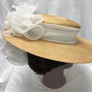 Beige Sonni Straw Hat with Light Gray Ruffles